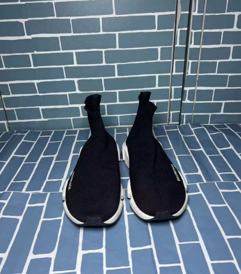 Balenciaga Speed Runner Oreo review Naya Crutch 01