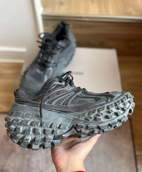 PK God Batch Balenciaga Defender Black Gray 685611 W2RA6 3000 review 