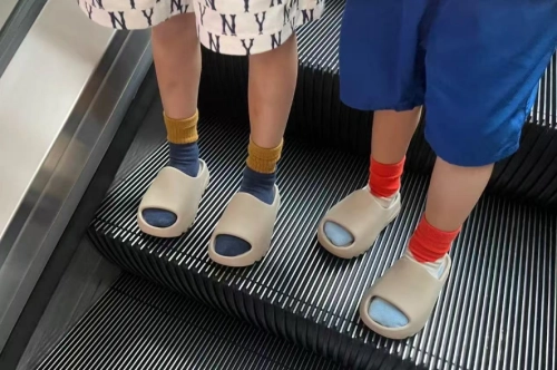 PK God Batch Adidas Yeezy Slide Bone FZ5897 review 