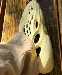 PK God batch adidas Yeezy Foam Runner Sulfur GV6775  review 1