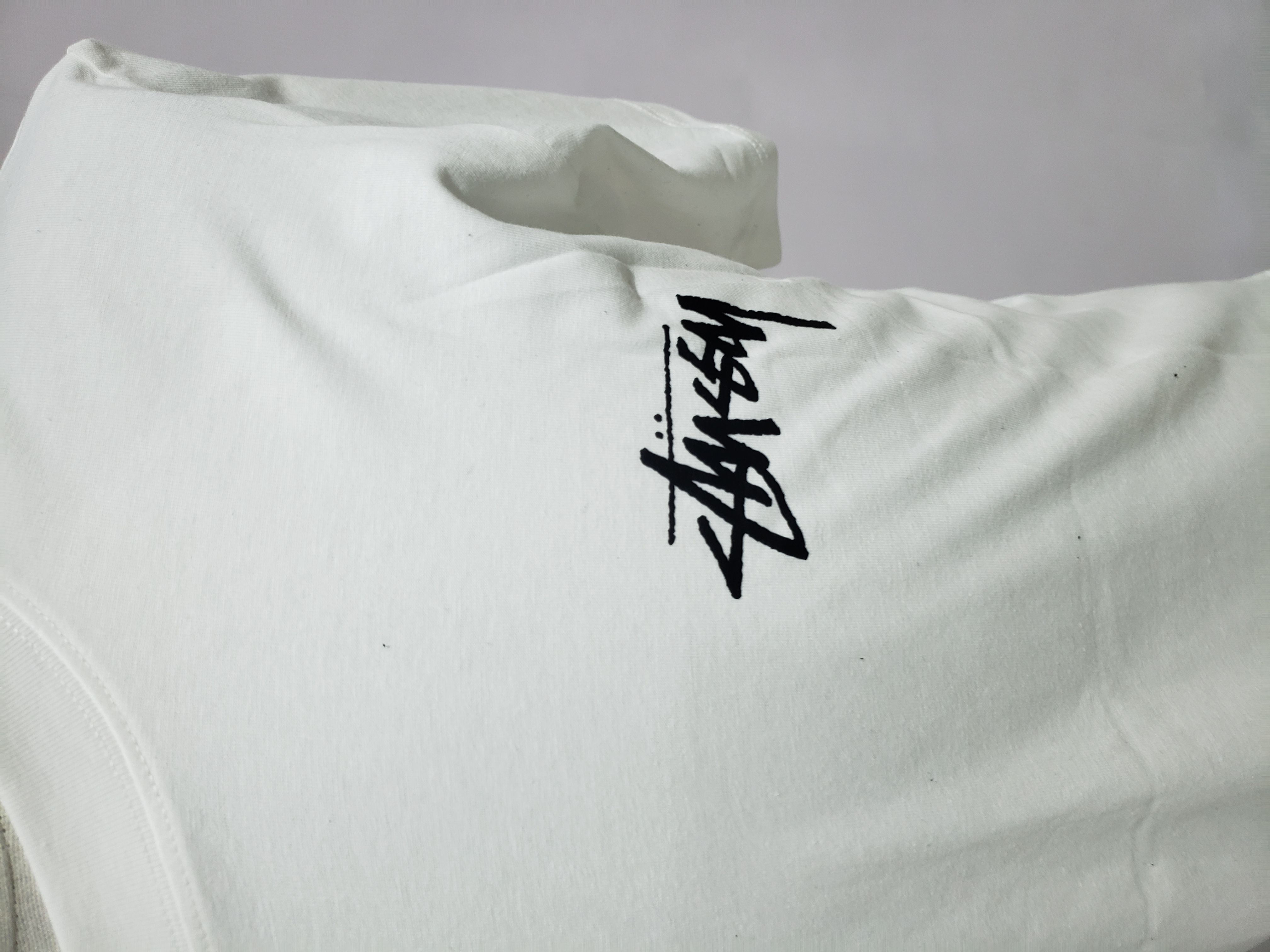 Stussy T-Shirt XB974 review Veton Morina 01