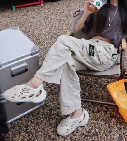 PK God batch adidas Yeezy Foam Runner Sand FY4567 review Tae Malone