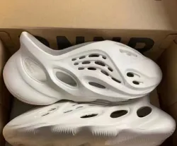 PK God batch adidas Yeezy Foam Runner Sand FY4567 review Jacob Drake
