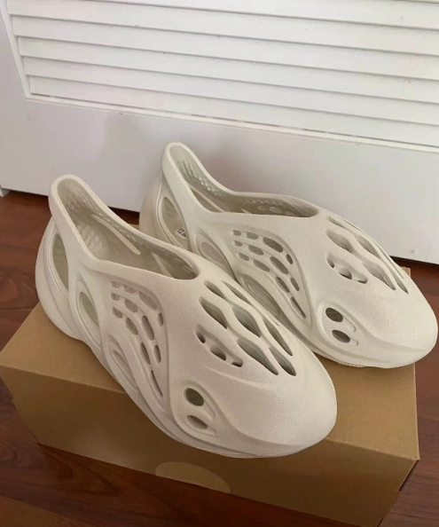 PK God batch adidas Yeezy Foam Runner Sand FY4567 review 