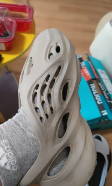 PK God batch adidas Yeezy Foam Runner Mist GV6774 review Mauricio Flores