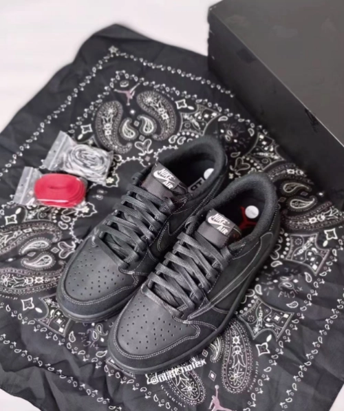 【Flash Sale】Air Jordan 1 Retro Low OG SP Travis Scott Black Phantom DM7866-001 review 