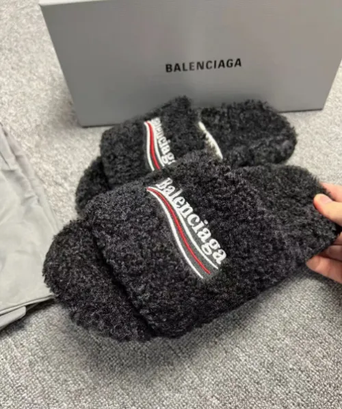 Balenciaga Furry Slides Black review 
