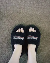 Balenciaga Furry Slides Black review 0