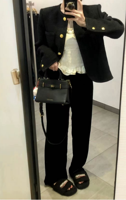 Balenciaga Furry Slides Black review 0