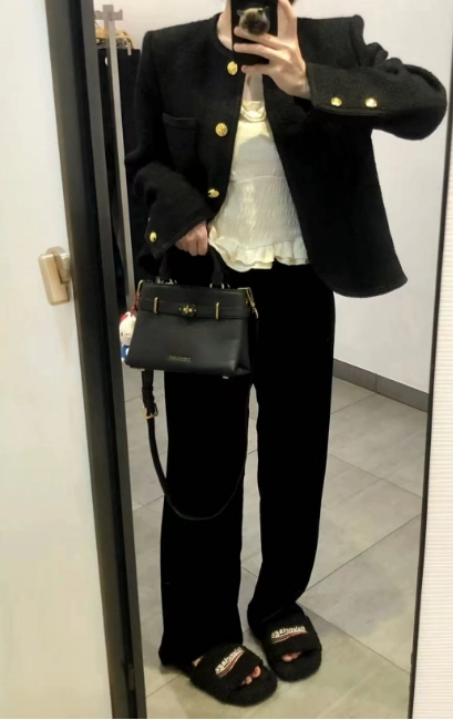 Balenciaga Furry Slides Black review 