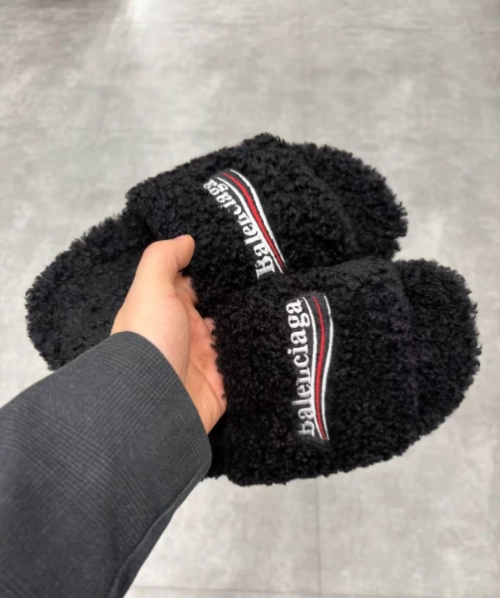 Balenciaga Furry Slides Black review 
