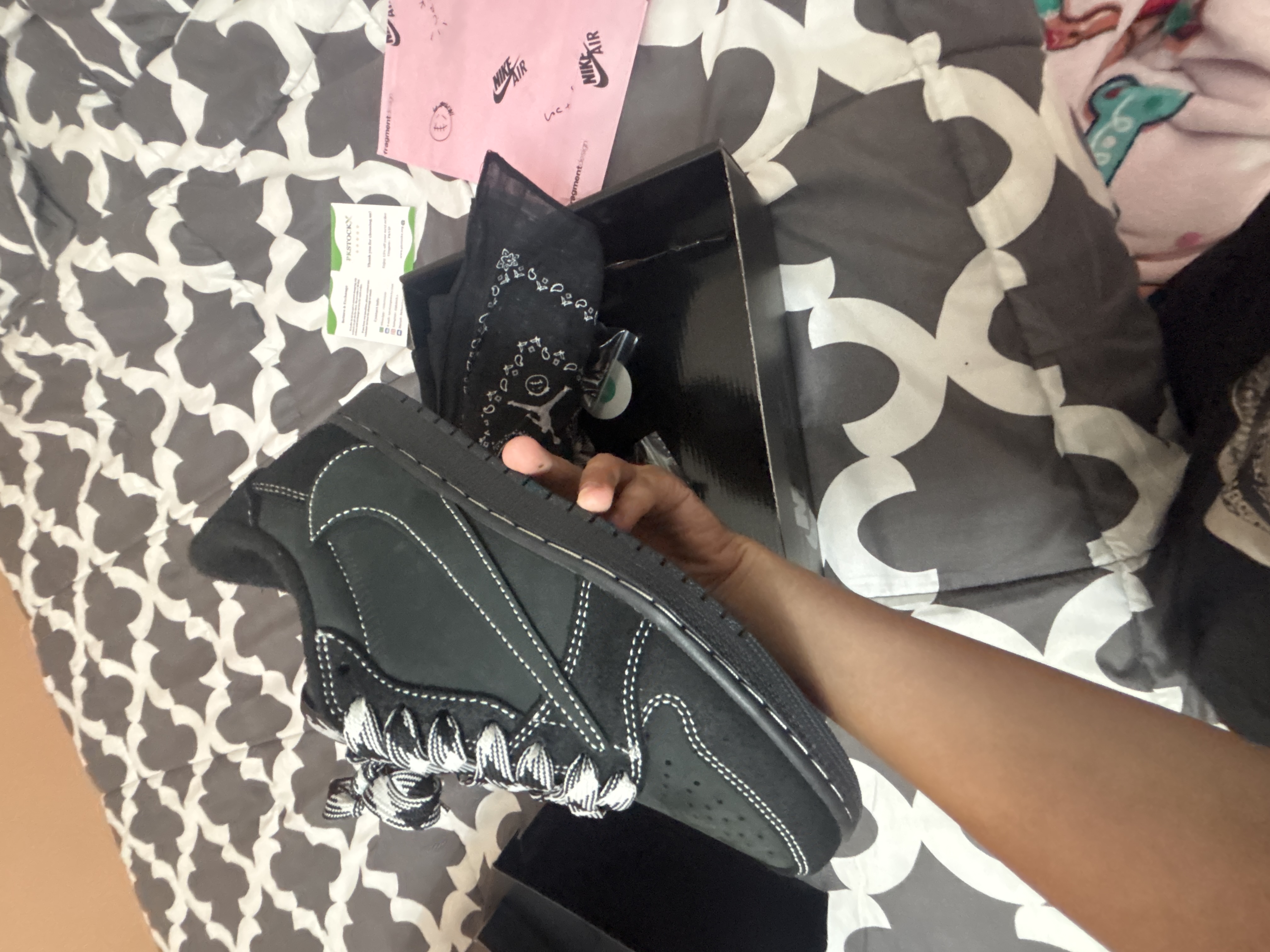 【Flash Sale】Air Jordan 1 Retro Low OG SP Travis Scott Black Phantom DM7866-001 review Bradley Martinez 02