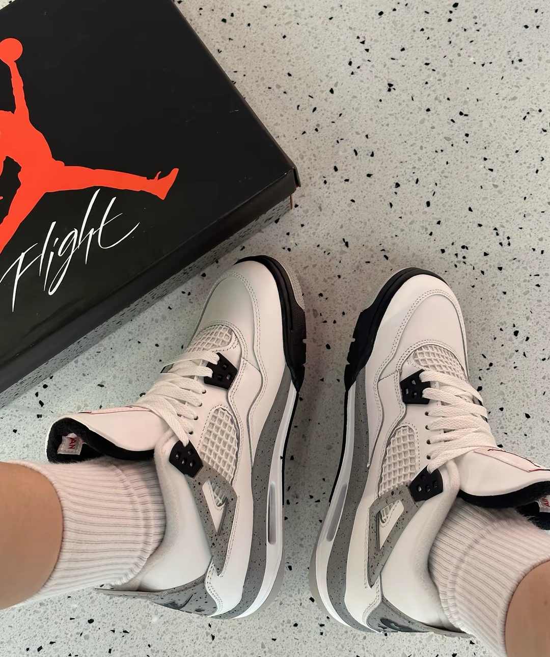 PK God Batch Air Jordan 4 Retro White Cement (2025) FV5029-100 review D***