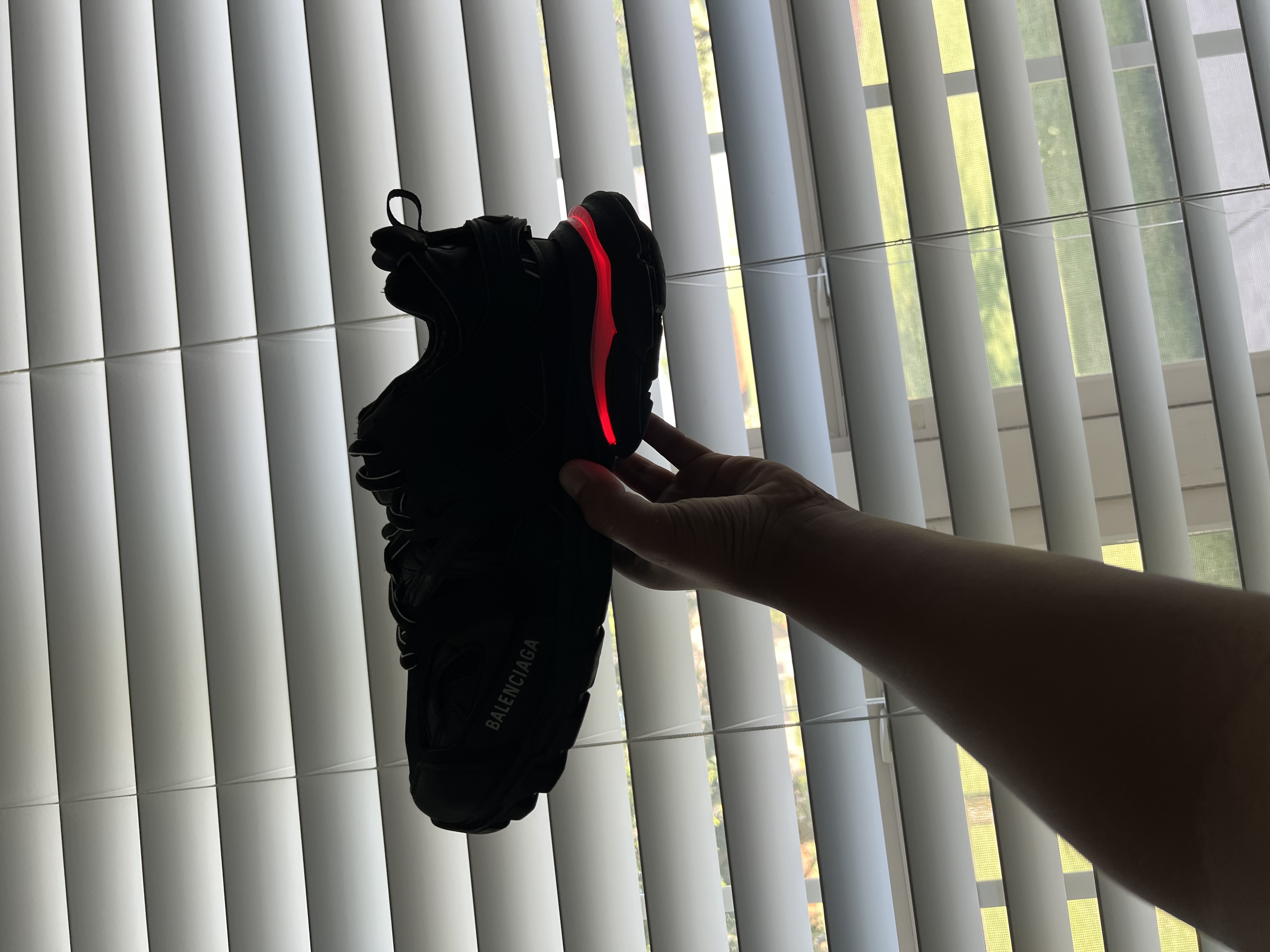 Balenciaga Track Black 555032 W1GB7 1000 (LED) review joel bxndx 01