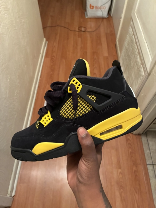 Special offer Batch Air Jordan 4 Thunder DH6927-017 review 