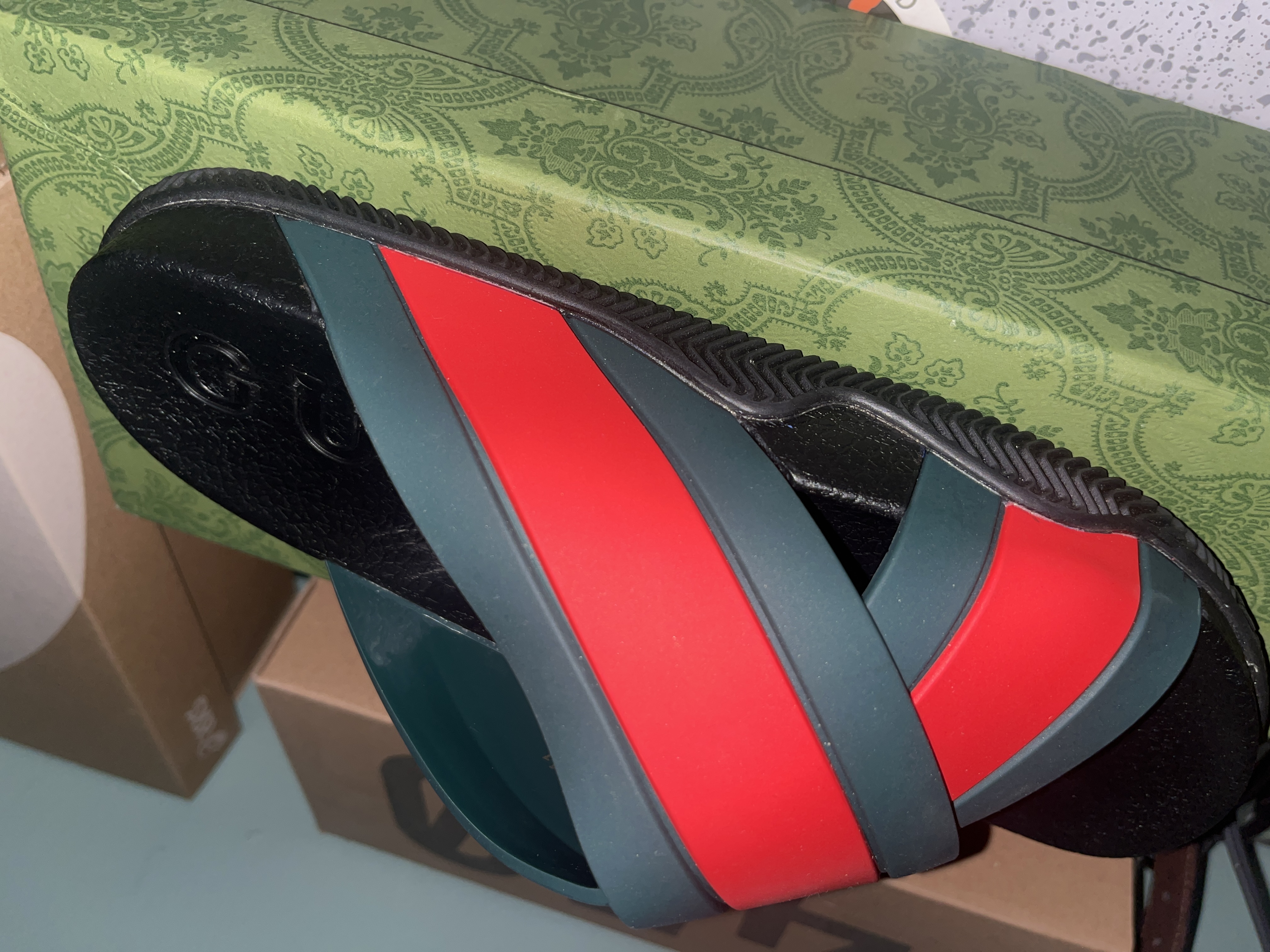 Gucci Rubber Slide 'Green Red' review Deuce 01