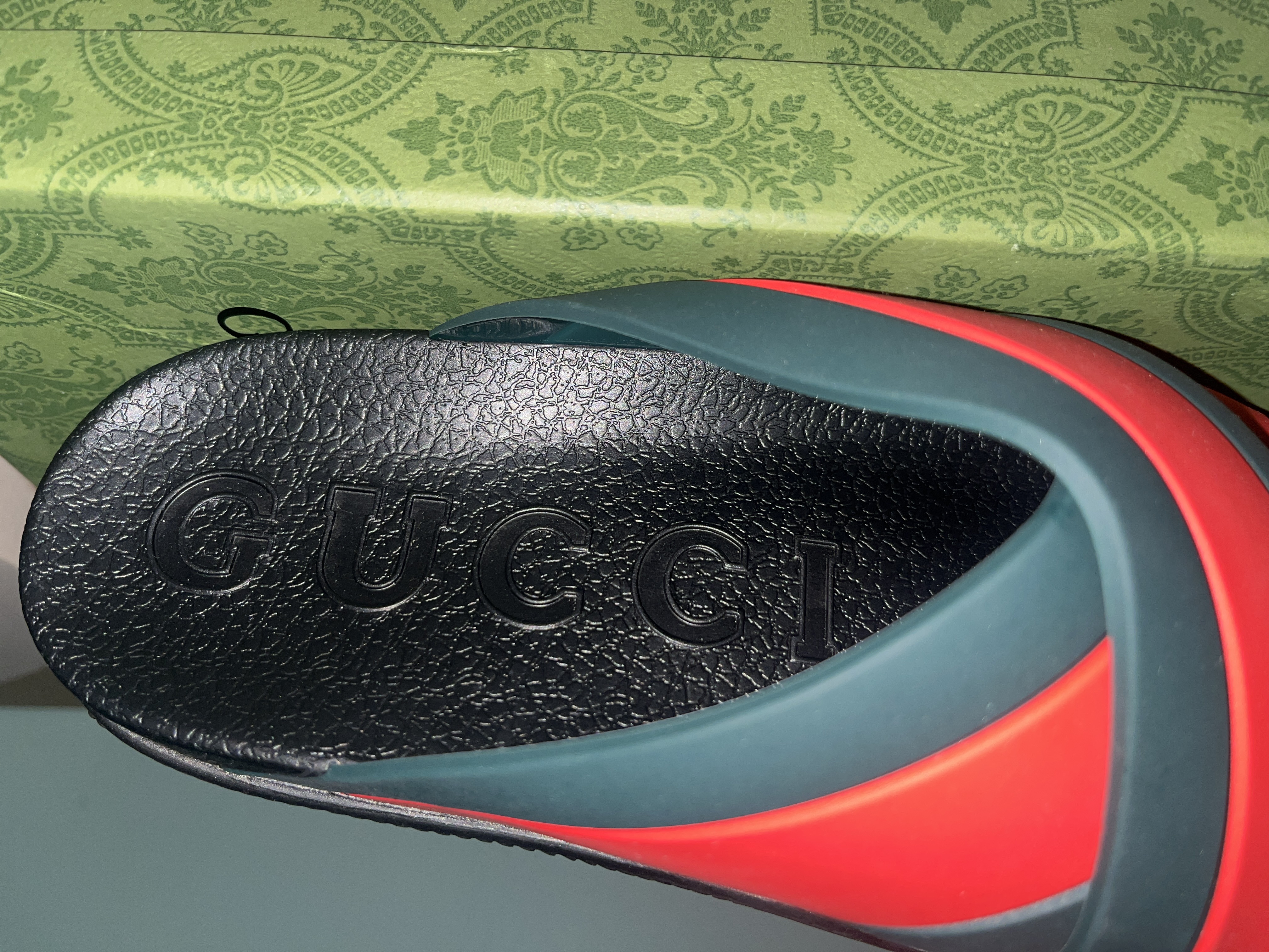 Gucci Rubber Slide 'Green Red' review Deuce 02