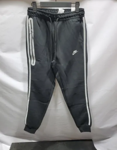 Nike Sportswear Tech Fleece Windrunner Black/ Silver Set Reflective review No need 02
