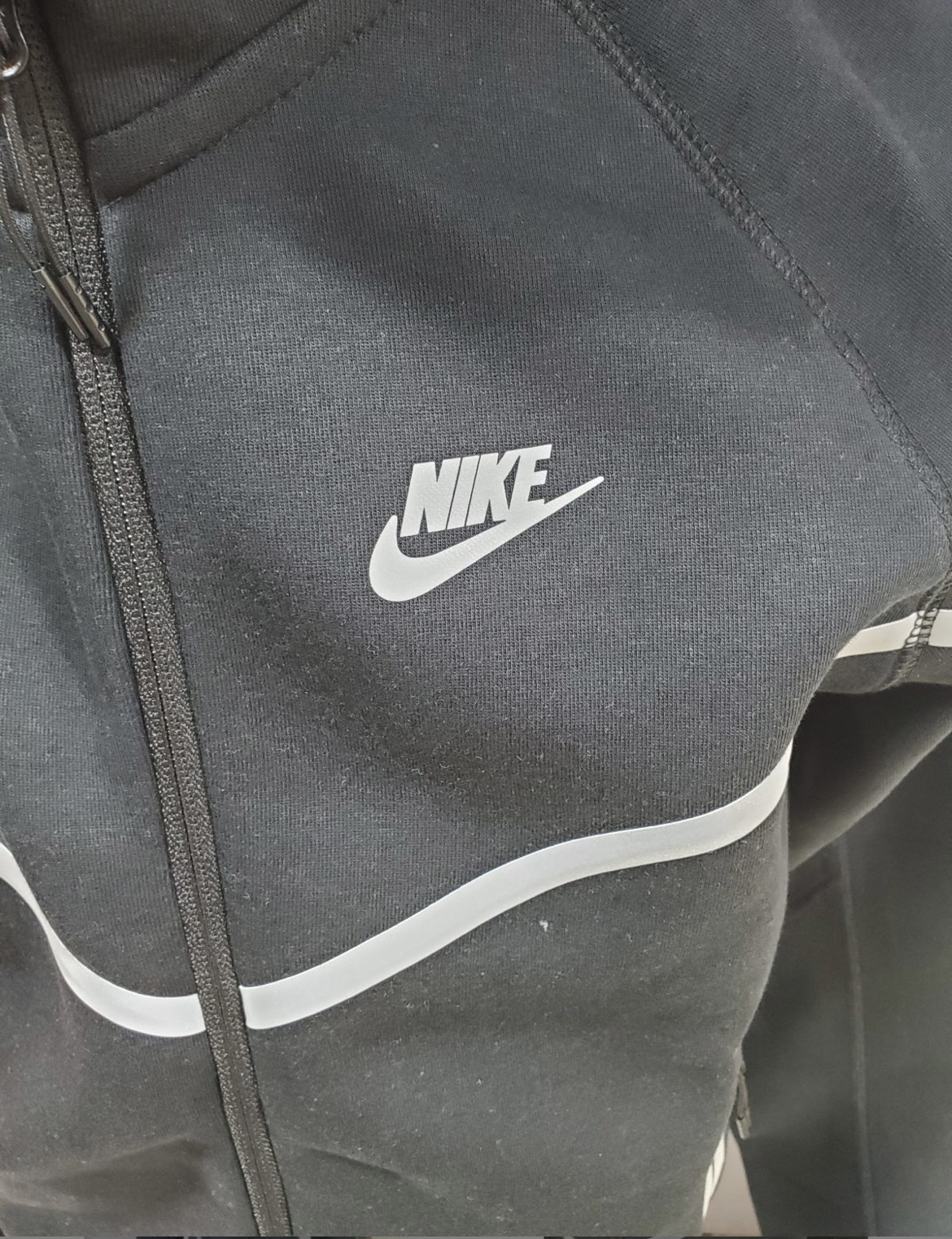Nike Sportswear Tech Fleece Windrunner Black/ Silver Set Reflective review No need 06