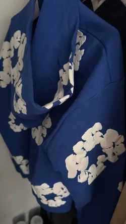 Denim Tears The Cotton Wreath Sweatshirt Royal Blue review gabriel 01