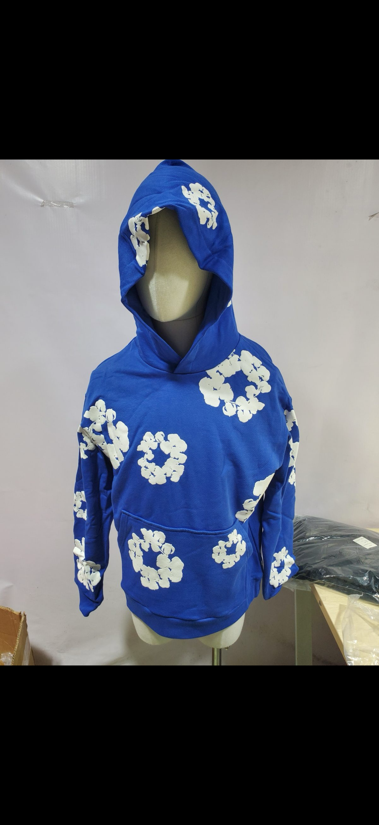 Denim Tears The Cotton Wreath Sweatshirt Royal Blue review gabriel 02