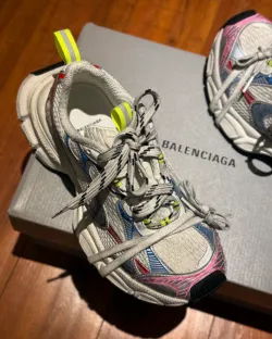 PK God Batch Balenciaga White Red 734734 W3XL5 9645 review Patriks Sarmulis
