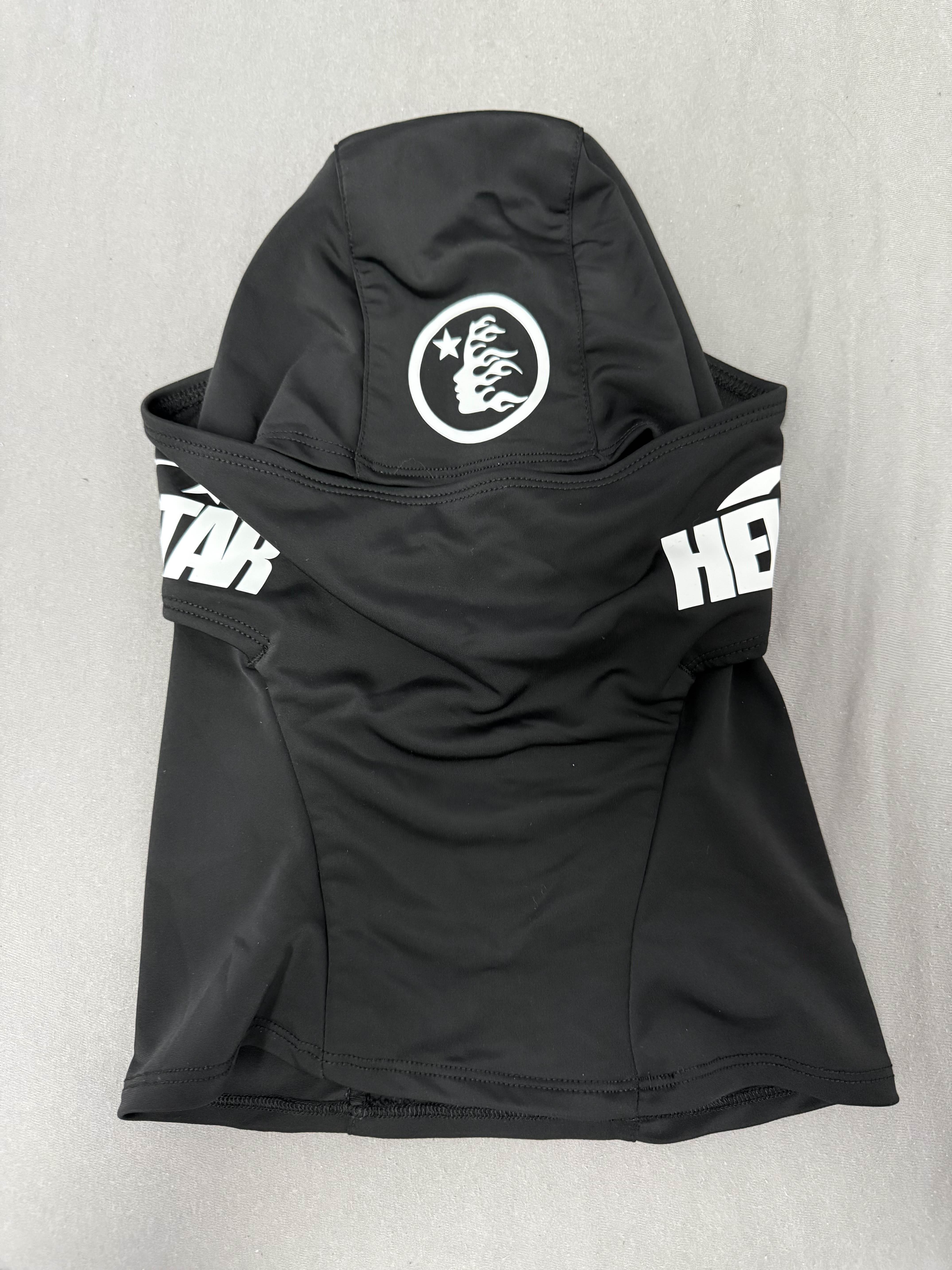 Hellstar Logo Balaclava Black review Da 03