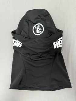 Hellstar Logo Balaclava Black review Da 03