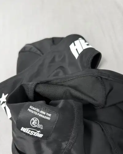 Hellstar Logo Balaclava Black review Da 04
