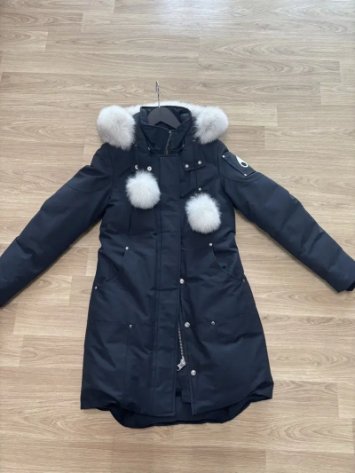  Moose  Knuckles  Women's down jacket, long, dark blue review Erick Paniagua