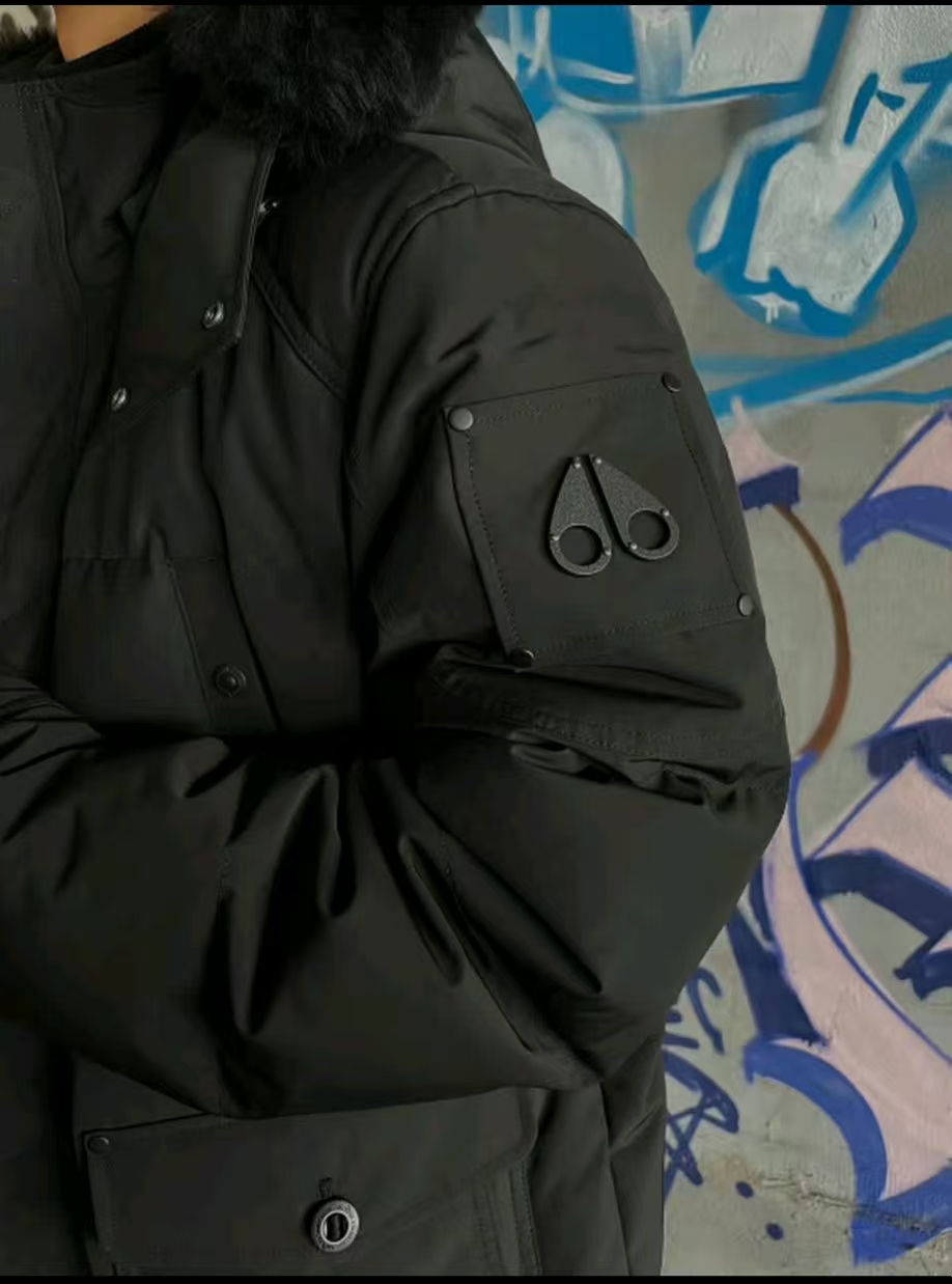 Moose  Knuckles  Stirling  Long black review Juan Felipe