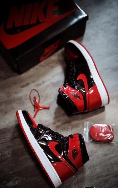 PK God Batch Air Jordan 1 High OG Bred Patent 555088-063 review 