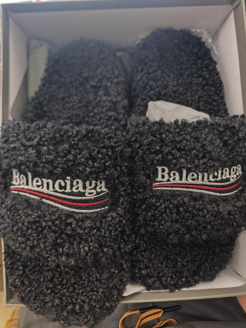 Balenciaga Furry Slides Black review 