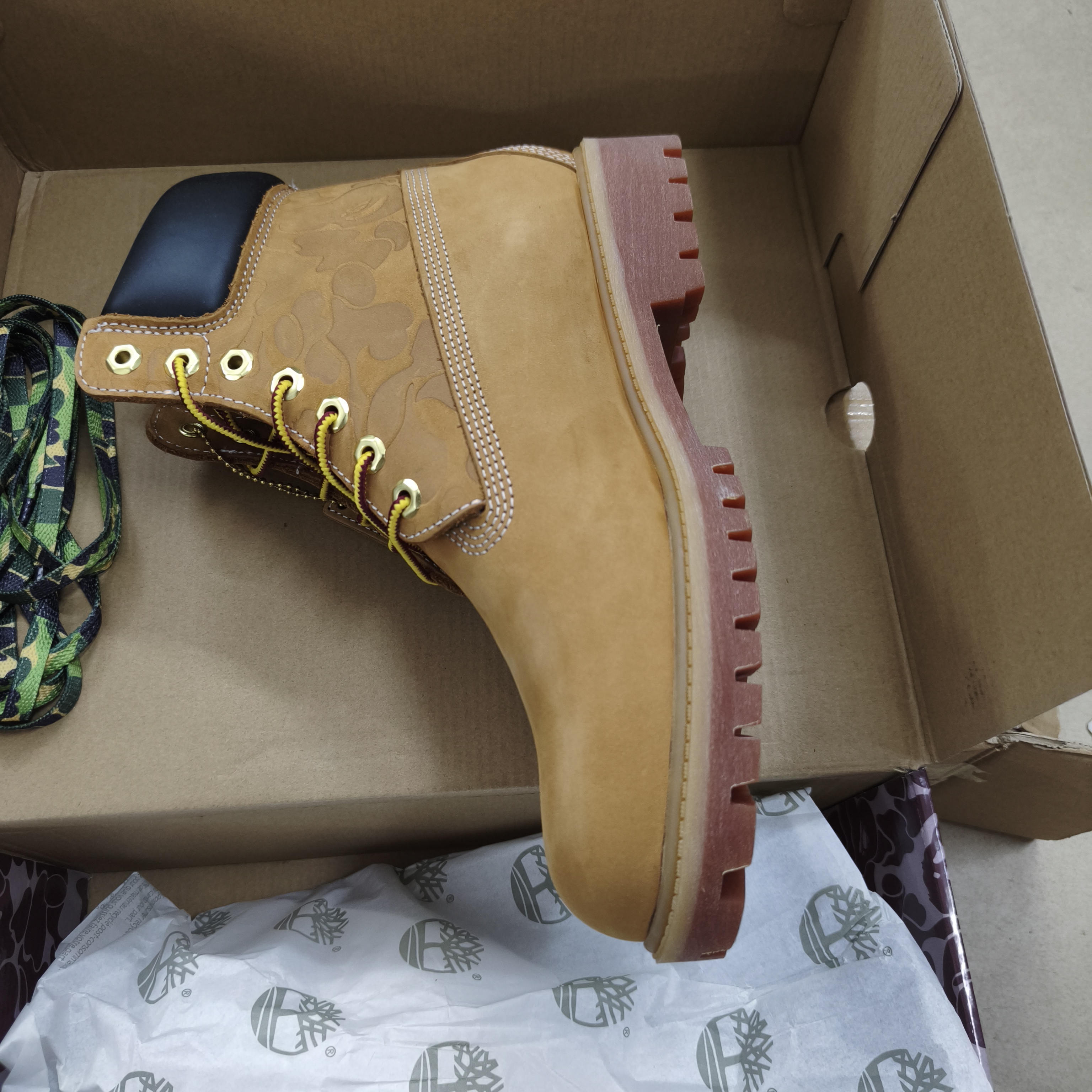 Timberland 6" Boot Bape x Undefeated review Tyrell walker 01