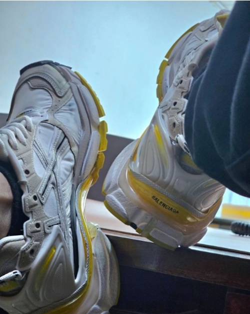 PK God Batch Balenciaga Runner Sneaker 'White Yellow' 772767 W3RNY 9170 review 