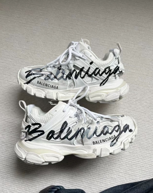 PK God Batch Balenciaga Runner Graffiti White 677402 W3RBQ 9010 review jayce utsey