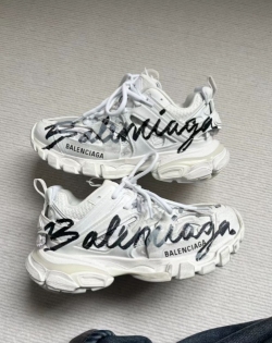 PK God Batch Balenciaga Runner Graffiti White 677402 W3RBQ 9010 review jayce utsey