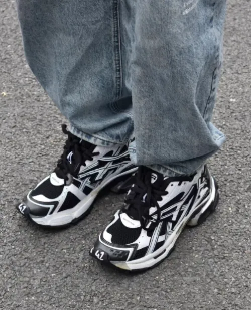 PK God Batch Balenciaga Runner Black White review 
