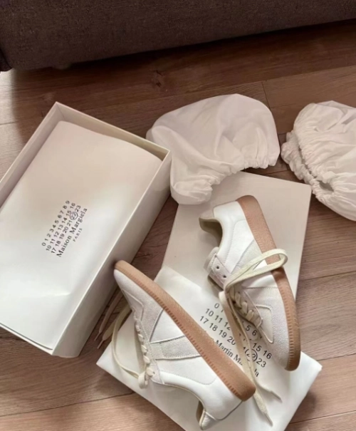 Maison Margiela White Beige S58WS0109 P1895 T1016 reviewed by