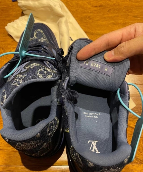 PK God Batch Louis Vuitton Louis Vuitton Trainer Navy Blue review