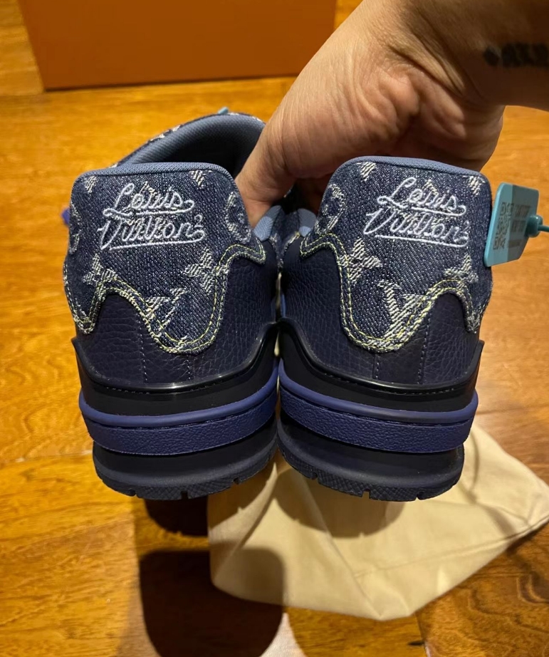 PK God Batch Louis Vuitton Louis Vuitton Trainer Navy Blue review Leighton Thornton 02