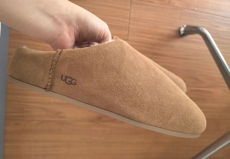 UGG   Thin And Light Kick Chestnut Color review Taj M