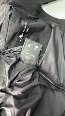  Moose knuckles  Zippered women's down jacket black review Rebecca Warner 03