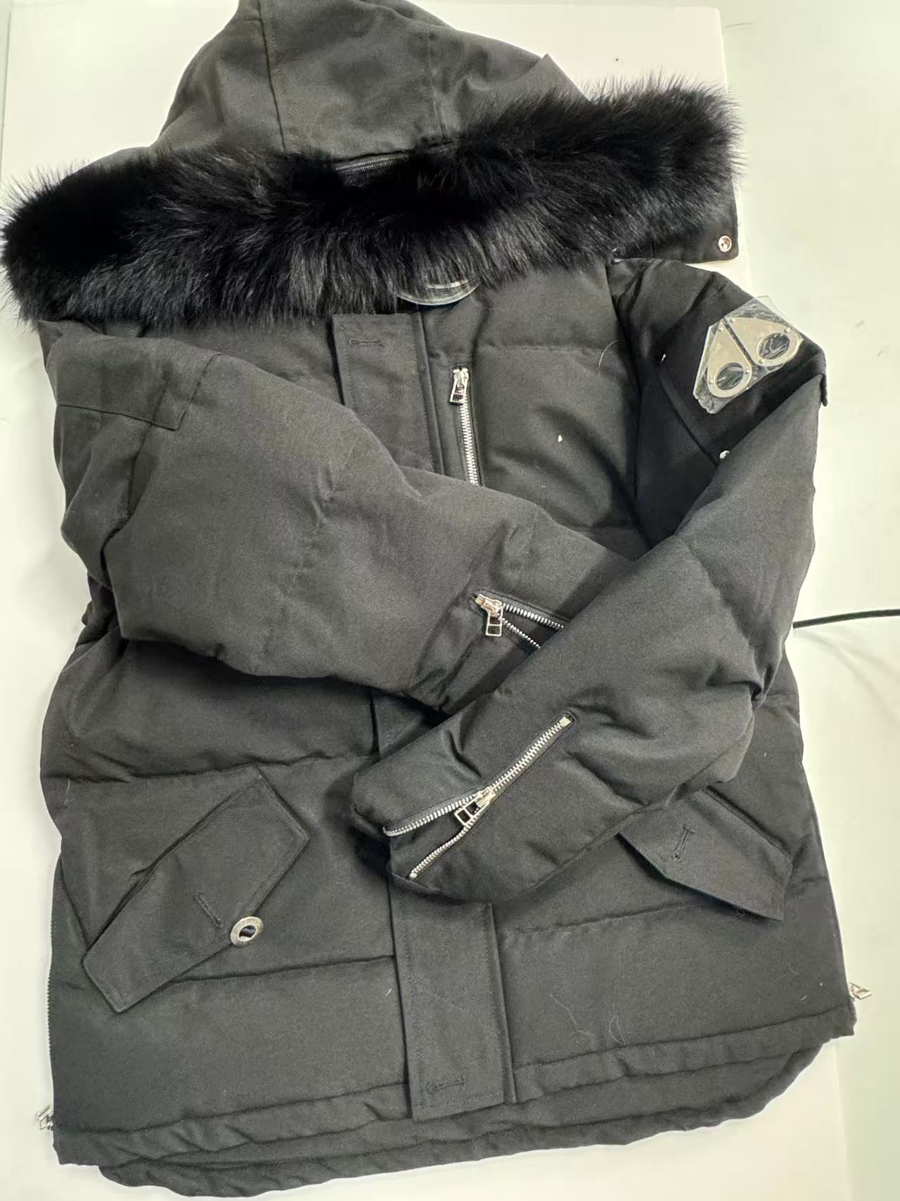 Moose knuckles  Zippered women's down jacket black review Kameron Sa 01