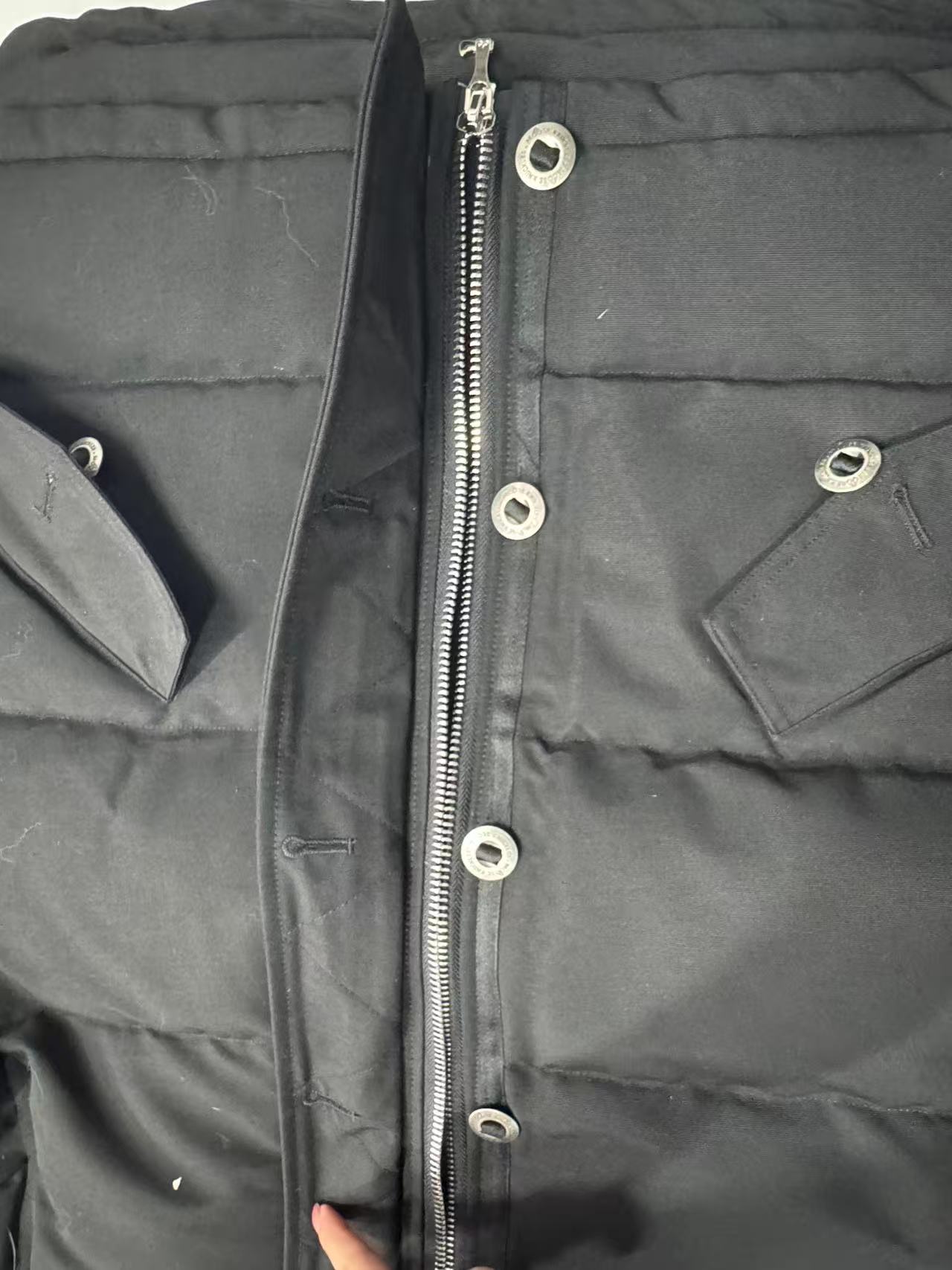 Moose knuckles  Zippered women's down jacket black review Kameron Sa 02