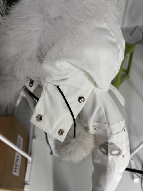 Moose knuckles  Zippered women's down jacket white review