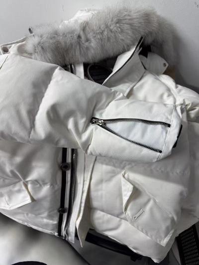  Moose knuckles  Zippered women's down jacket white review Joseph Carter 00
