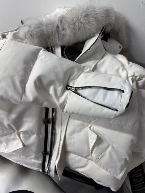 Moose knuckles  Zippered women's down jacket white review