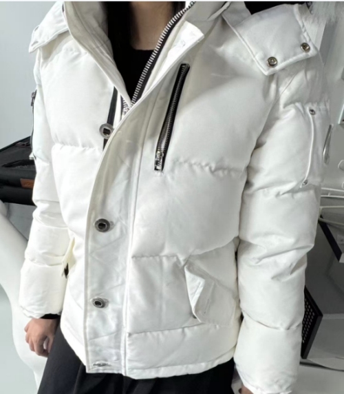 Moose knuckles  Zippered women's down jacket white review