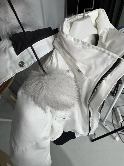 Moose Knuckles White Jacket White Wool Collar (NFC) review 